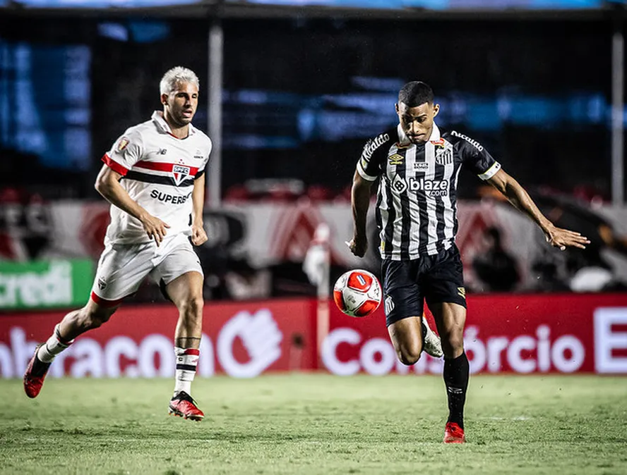 Santos e São Paulo entram em campo neste sábado, 2 de fevereiro, às 20h30 de Brasília, pela 6º rodada do Campeonato Paulista de 2025.
