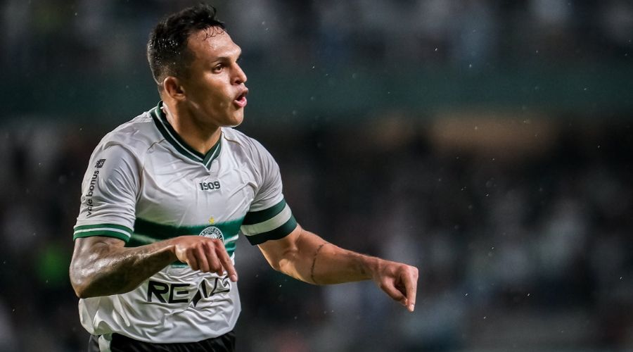 Em situação desconfortável na tabela, o Coritiba recebe o Andraus no fechamento da 6º rodada do Paranaense 2025.