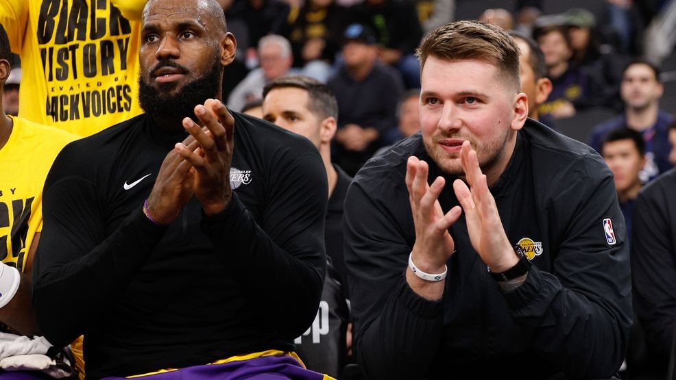 O esloveno Luka Dondic inicia a sua trajetória no Los Angeles Lakers na madrugada do dia 11 de fevereiro.