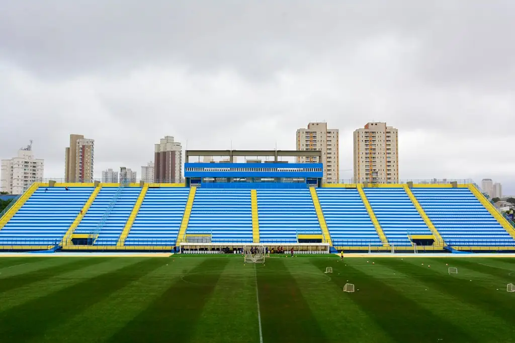 O Santo André recebe o Rio Claro em um confronto direto contra a zona de rebaixamento do Paulistão Série A2. A partida acontece no Estádio Bruno José Daniel na quarta-feira (5), às 15h de Brasília.