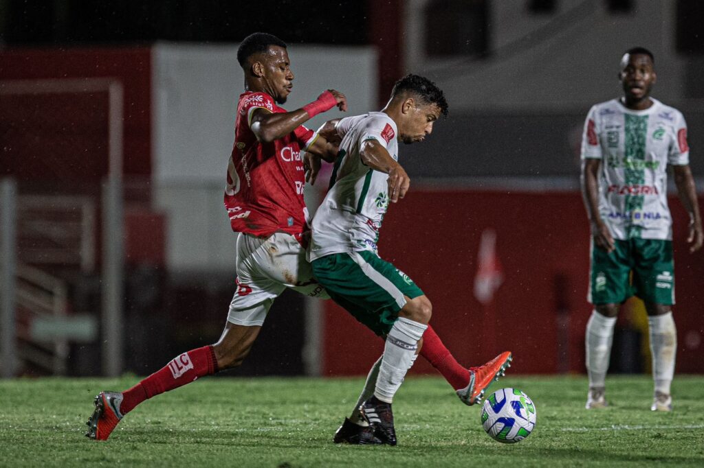 Um dos favoritos ao título, o Vila Nova recebe a Luverdense pelas oitavas de final da Copa Verde nesta terça, 04/02, às 19h30 de Brasília.