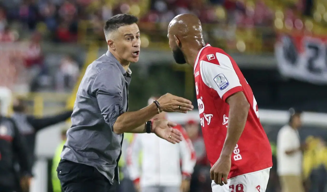 No Estádio Tierra de Campeones, o Deportes Iquique enfrenta o Santa Fe pela partida de ida da segunda fase da Copa Libertadores.