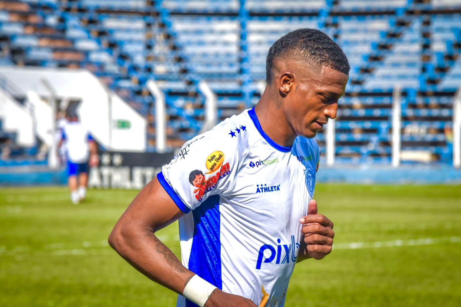 Monte Azul e Itapirense se enfrentam pelo mata-mata do Paulistão Série A3. Confira o palpite.