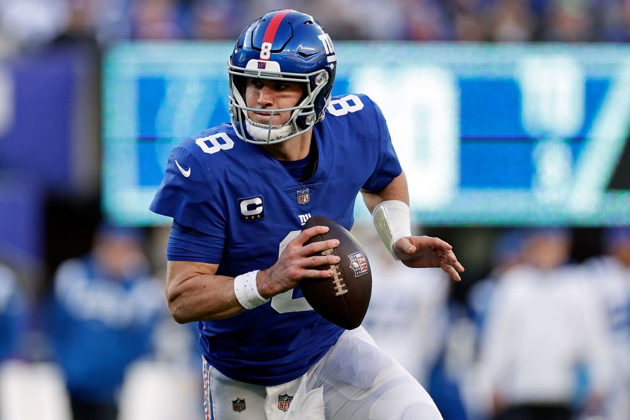 Daniel Jones e Anthony Richardson vão escrever mais um capítulo na briga pela vaga de quarterback titular dos Colts em 2025.