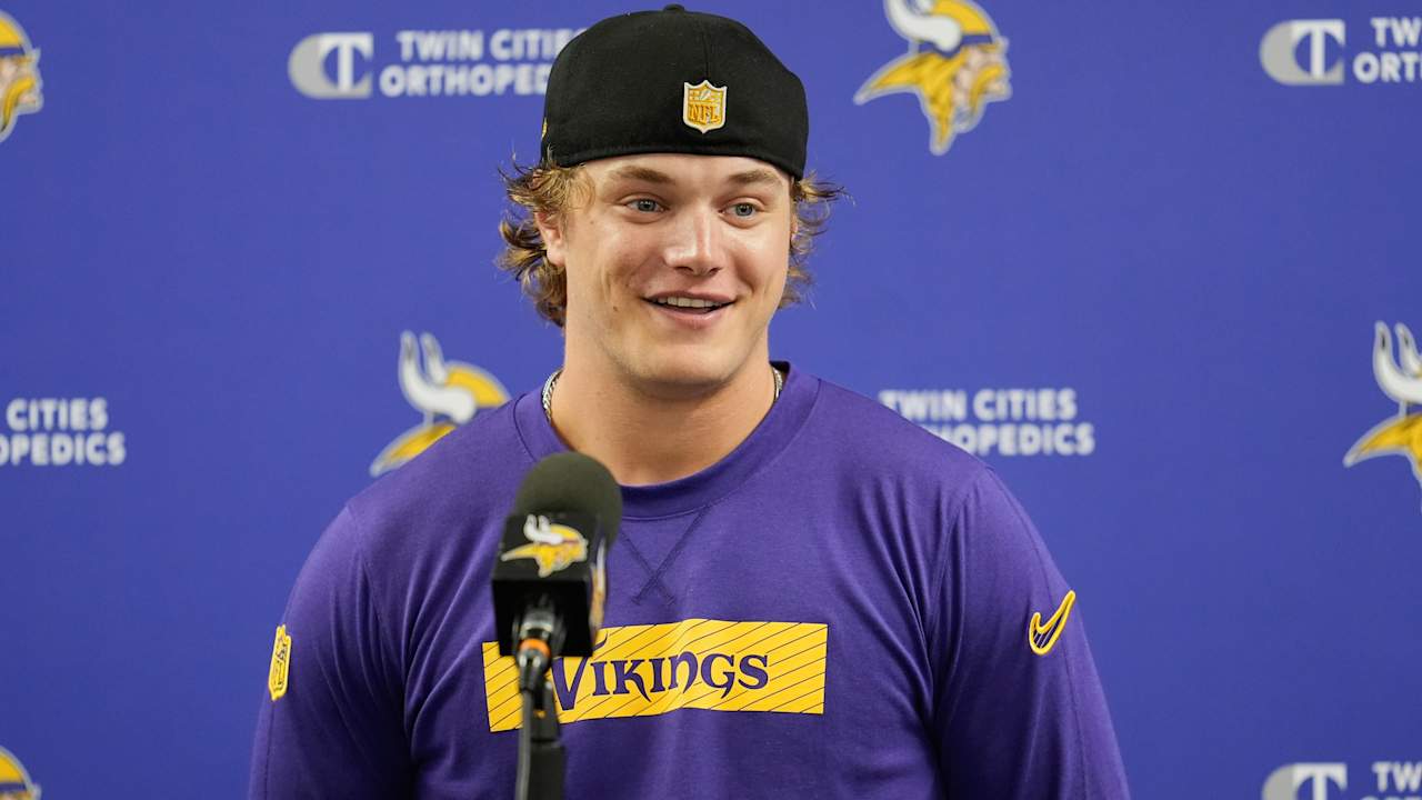 O técnico Kevin O’Connel anunciou que JJ McCarthy não começa o jogo de sábado, e que Sam Howell será o quarterback titular contra os Patriots.