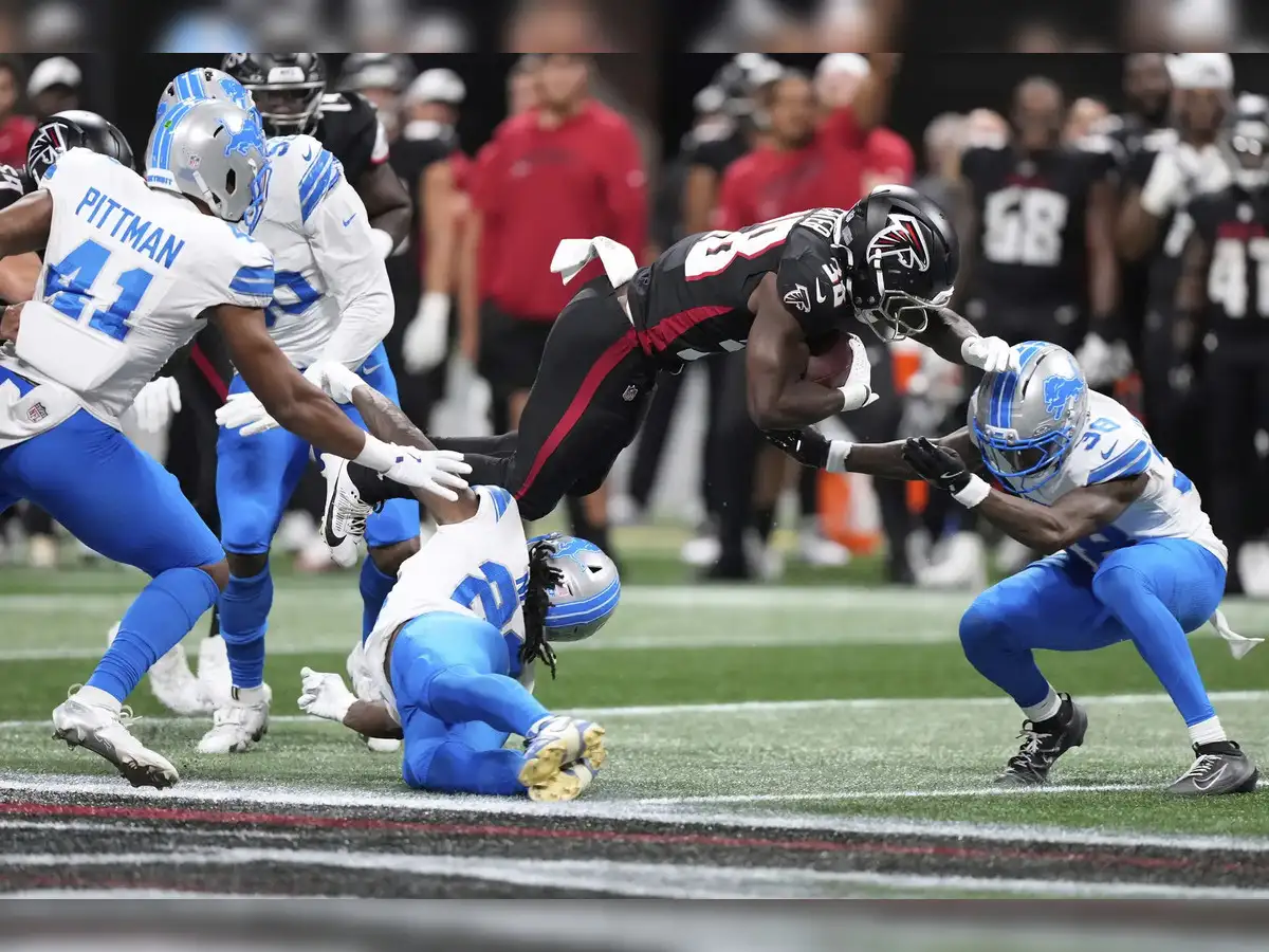 O safety Morice Norris sofreu uma grave lesão durante jogo de pré-temporada entre Detroit Lions e Minnesota Falcons.
