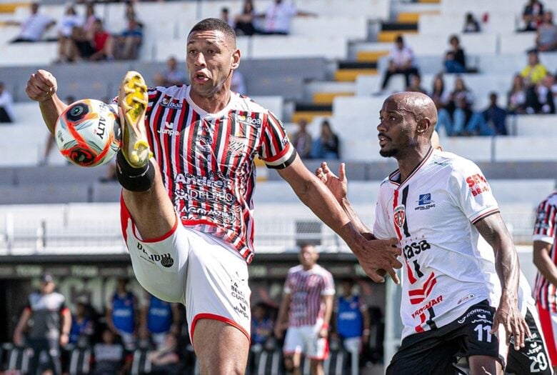 Paulista e Rio Branco se enfrentam em confronto válido pela nona rodada do Grupo 03 da Copa Paulista de 2025. O jogo acontece no Estádio Dr. Jayme Cintra, em Jundiaí-SP.