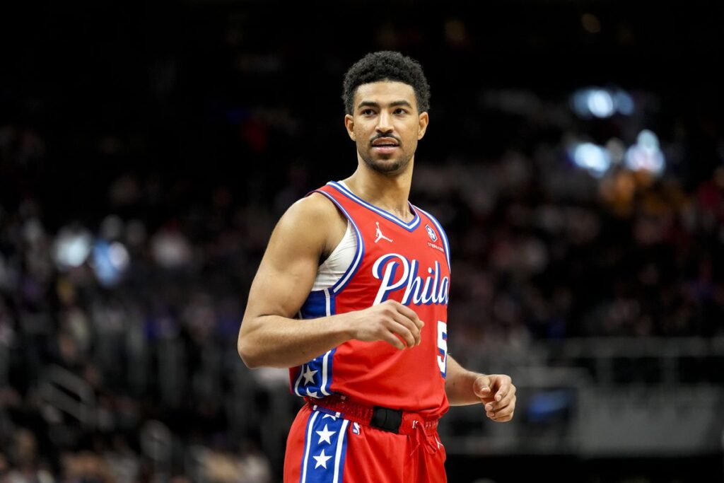 Sem ofertas nesta offseason, Quentin Grimes pode acertar o seu retorno ao Philadelphia 76ers segundo Brett Siegel do ClutchPoints.