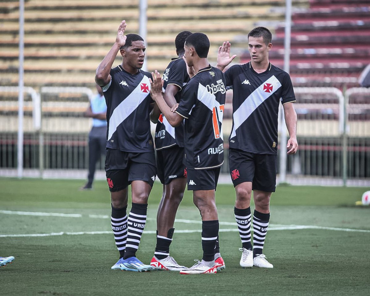 Na sexta-feira, 26/09, às 10h (Brasília), Vasco da Gama e Portuguesa se enfrentam em confronto válido pela 9º rodada do Campeonato Carioca Sub-20.