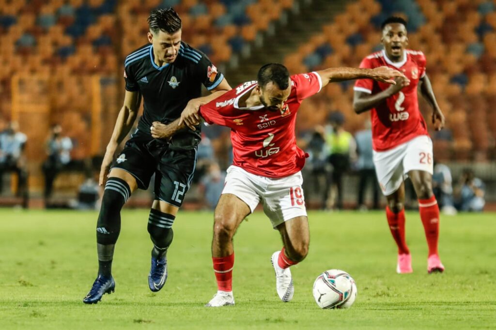 Na terça-feira, 23 de setembro, às 15h (Brasília), Al Ahli e Pyramids fazem um confronto pela segunda fase da Copa Intercontinental 2025.