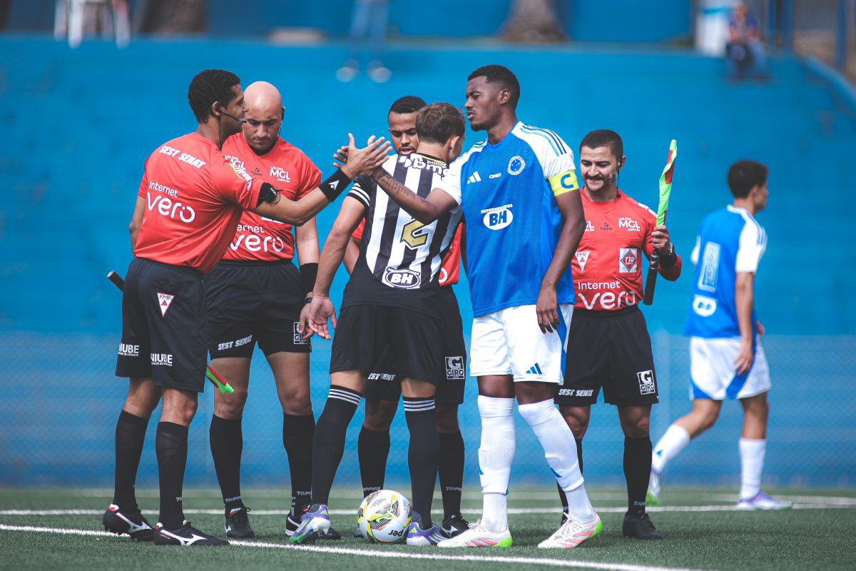 Boston City e Cruzeiro jogam pela 4º rodada da Fase Final do Campeonato Mineiro Sub-20. O jogo está marcado para a segunda-feira, 15/09, às 15h (Brasília), no Complexo Boston City, em Manhuaçu-MG.