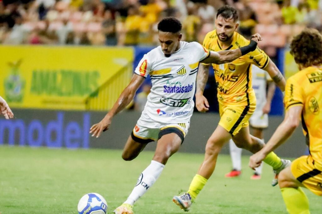 Confira onde assistir e apostar em Amazonas x Novorizontino pelo Campeonato Brasileiro da Série B nesta sexta-feira, 17 de outubro.