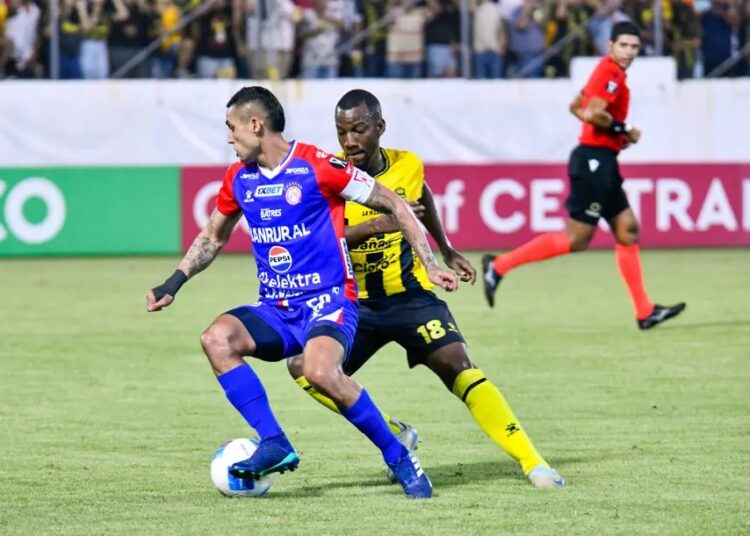 Na quarta-feira, 29 de outubro, Xelajú e Real España se enfrentam em confronto válido pelo jogo de volta das semifinais da Copa Centro-Americana 2025.