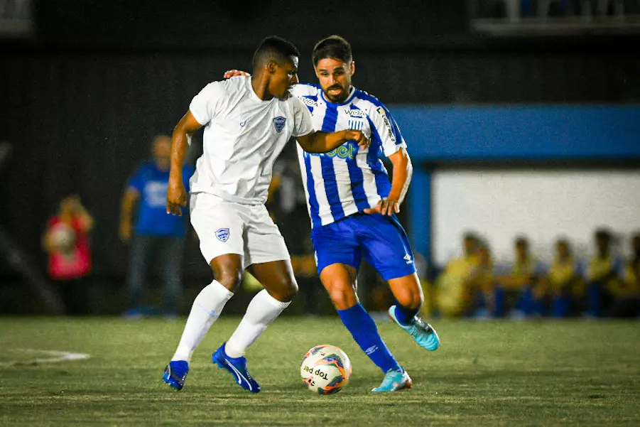 Confira onde assistir ao jogo entre Barra e Avaí pela Copa Santa Catarina 2025 nesta terça-feira, 6 de outubro, e o melhor palpite.