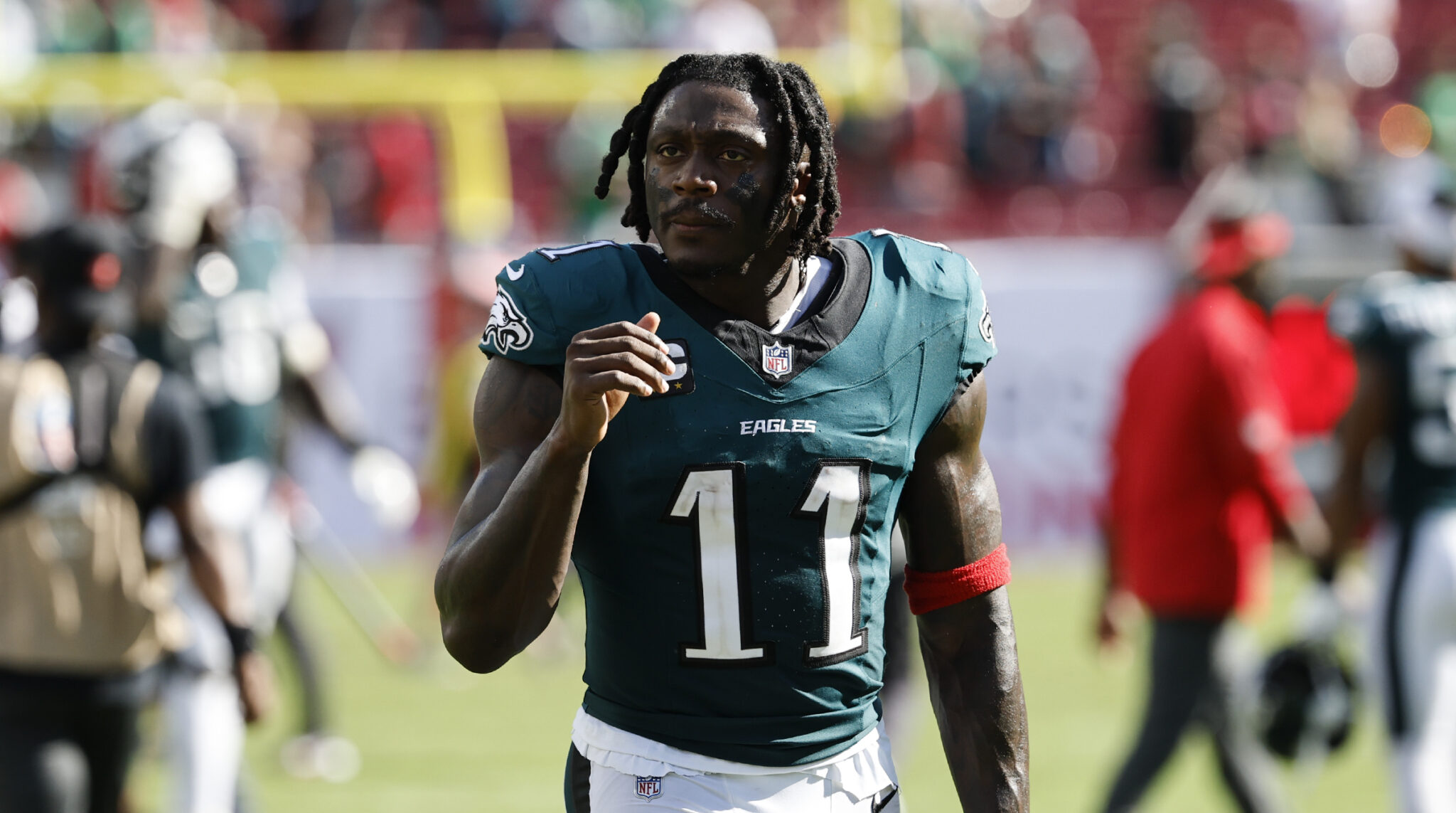 Confira onde assistir ao jogo entre Philadelphia Eagles x Denver Broncos pela Semana 5 da NFL, palpites, lesionados e probabilidades para o vencedor