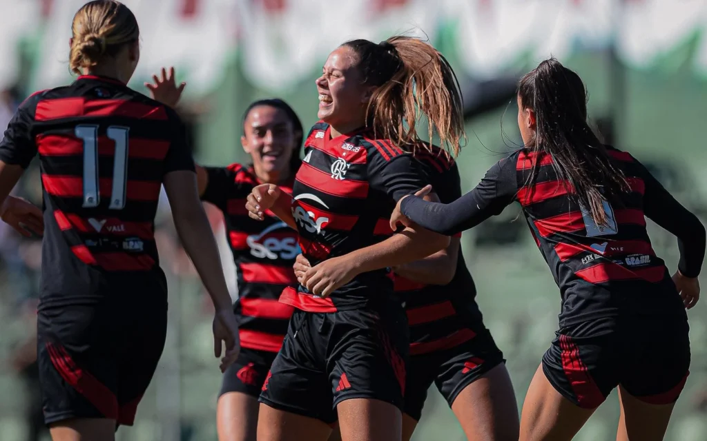 Confira a análise, onde assistir e o melhor palpite para Flamengo x Vasco pela 5º rodada do Campeonato Carioca Feminino de 2025.