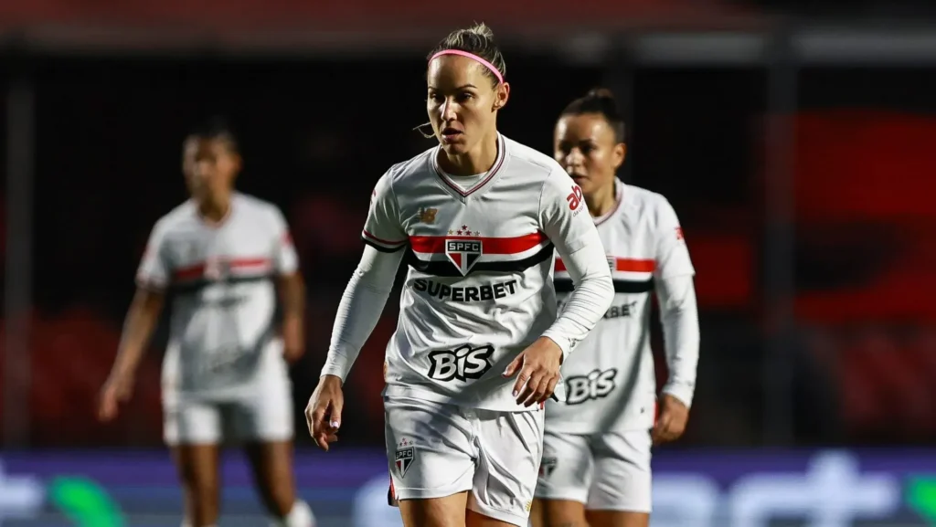 Confira onde assistir ao jogo entre São Paulo x Colo-Colo pela Copa Libertadores Feminina, os melhores palpites e as estatísticas dos times.