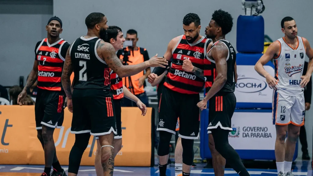 Flamengo busca reação contra o Fortaleza Basquete Cearense no NBB.