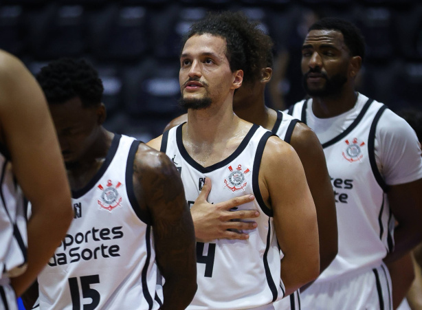 Corinthians x Cruzeiro: O Timão tenta a reabilitação no NBB