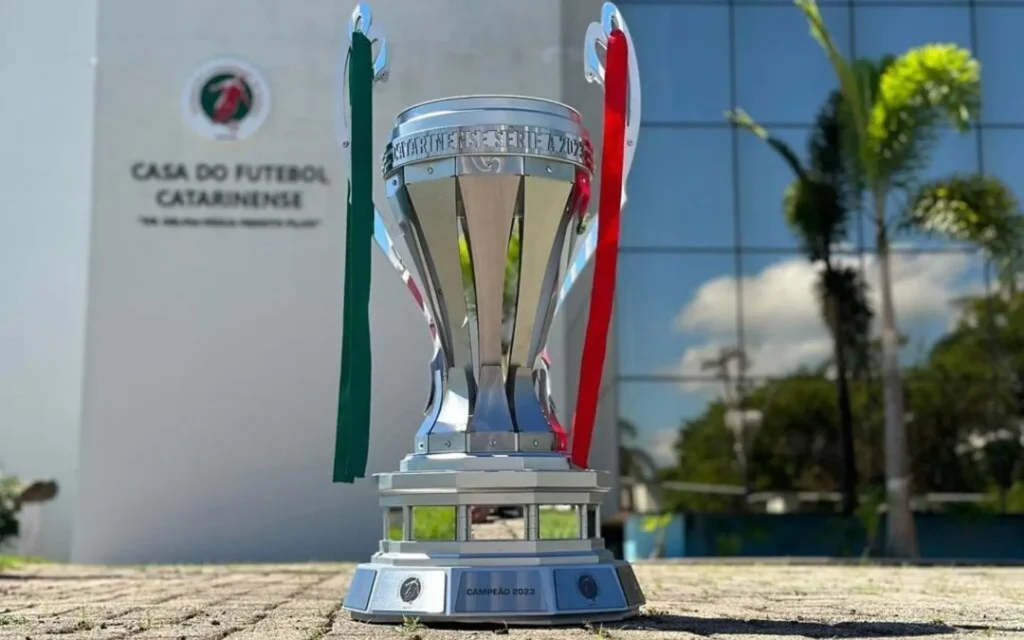 Carlos Renaux e Joinville medem forças pela 4ª rodada do Grupo de Rebaixamento do Campeonato Catarinense.