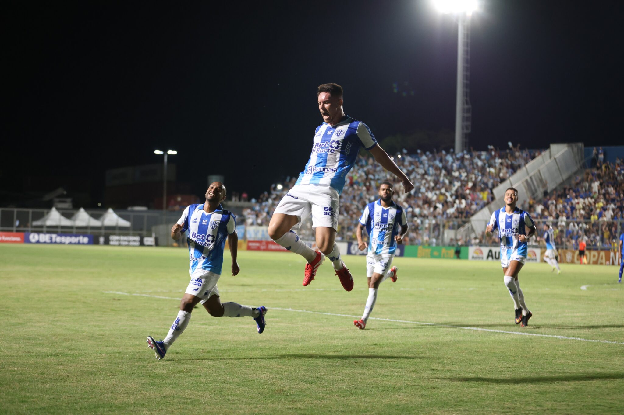 Descubra onde assistir ao vivo, as estatísticas e o melhor palpite para Paysandu x Anápolis Copa Verde 07/06/2026.