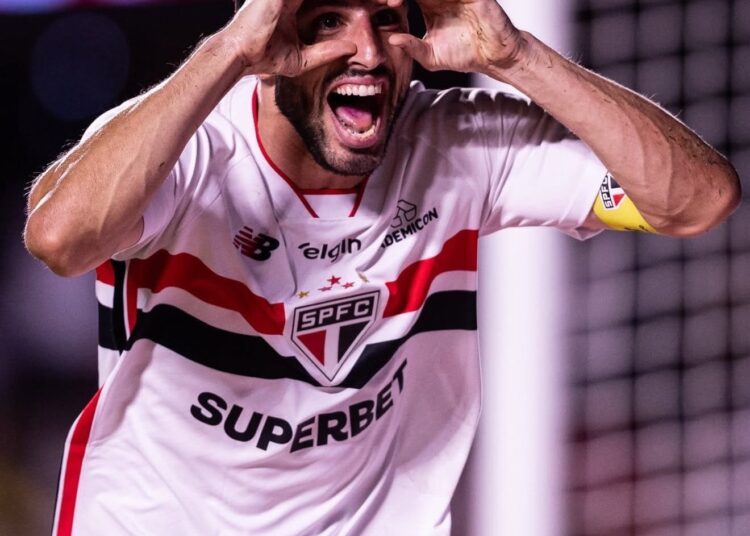 Calleri e São Paulo distantes de um acordo.