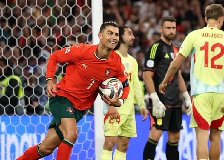 O Clássico Ibérico entre Portugal x Espanha movimenta as oitavas de final da Copa 2026. Descubra o melhor palpite para o jogo.