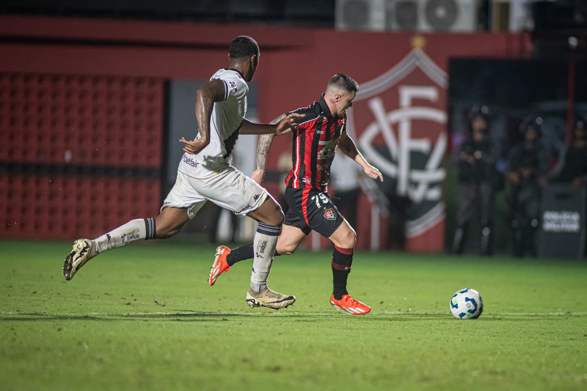 O Vasco tenta sua primeira vitória fora de casa em jogo no Barradão contra o Vitória-BA.