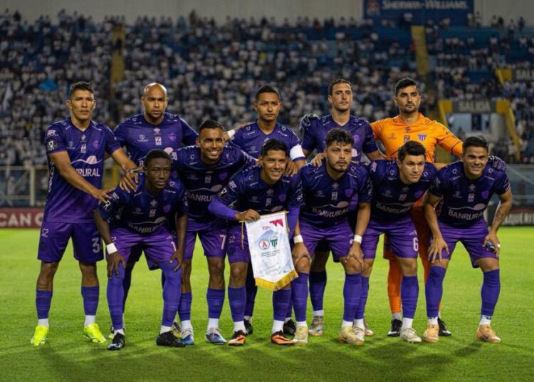 Palpite para Antigua x Real Estelí pela Copa Centro-Americana nesta terça-feira (04/08). Onde assistir ao vivo (Disney+), prognóstico e estatísticas.