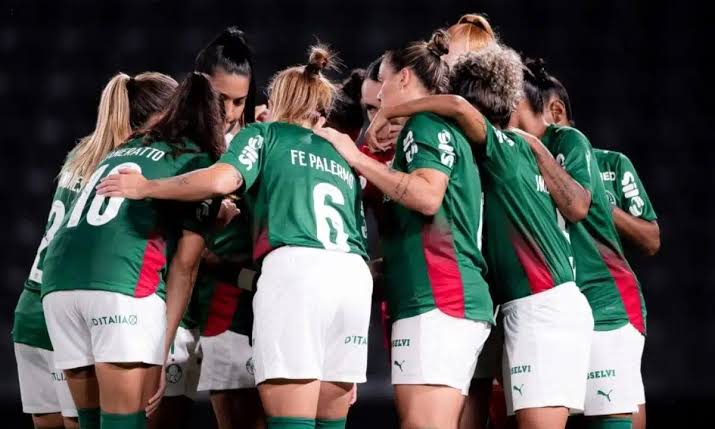 Probabilidade estimada e palpite para Universitario x Palmeiras Feminino