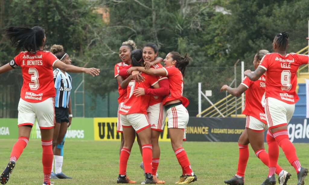 Palpite de Atlético-MG x Internacional Feminino, terça (20/10), às 19h00 (de Brasília), onde assistir, escalações, estatísticas e prognóstico.