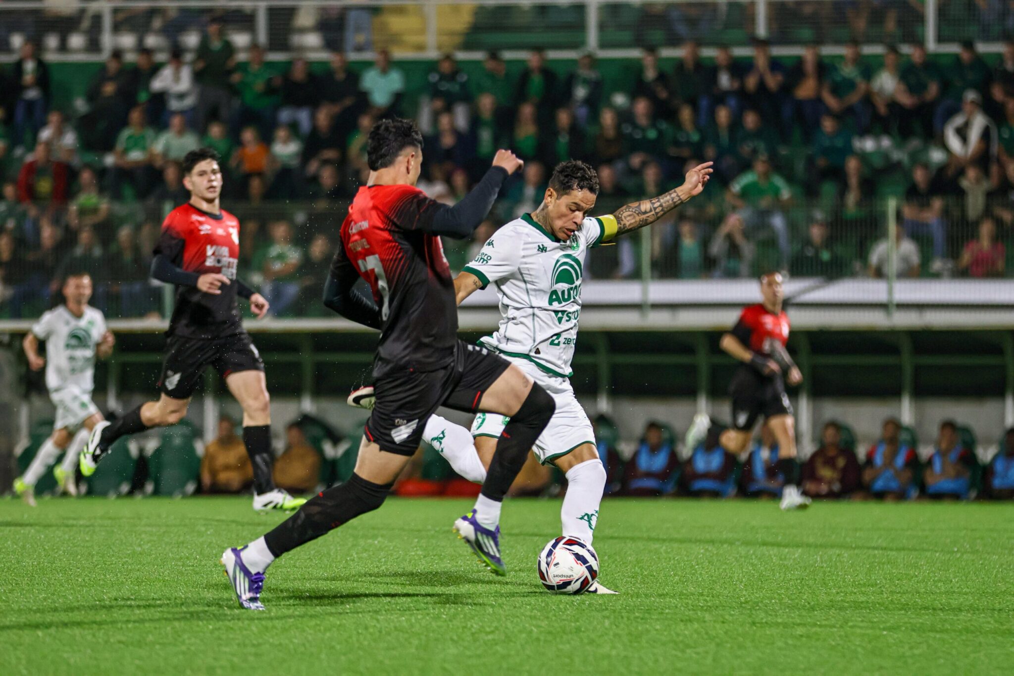 Onde assistir: Chapecoense x Athletico-PR - Brasileirão (12/10)