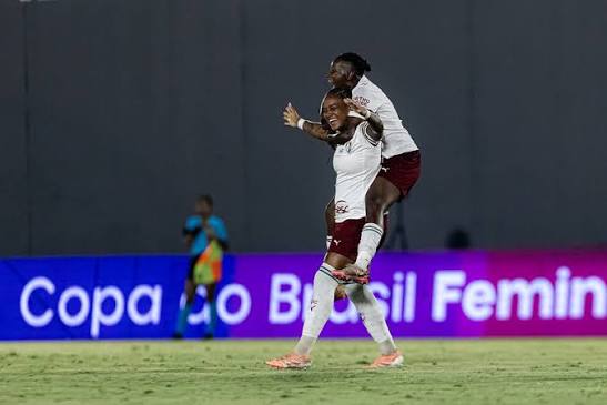 Palpite de Fluminense x Flamengo Feminino, quinta (22/10), às 19h00 (de Brasília): onde assistir, estatísticas e prognóstico.