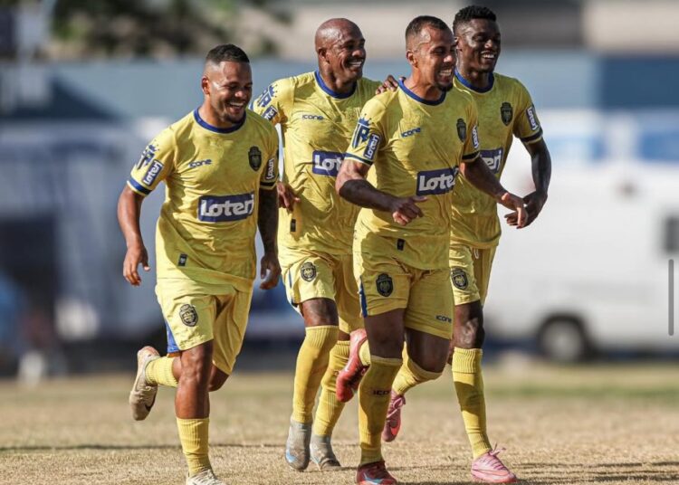 Palpite de Petrópolis x Serrano, terça (20/10), às 15h00 (de Brasília): onde assistir, estatísticas e prognóstico.
